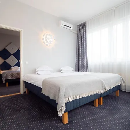 Centrum Otel 3*